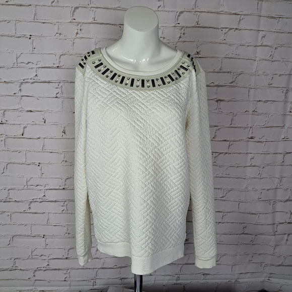 𝅺MAISON Scotch Quilted Embellished Neck Sweater - Picture 3 of 16